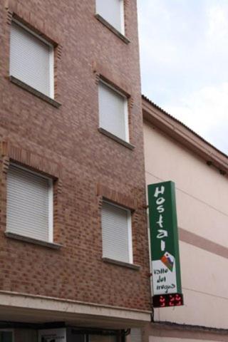 Hostal Valle Del Iregua Albelda De Iregua Dış mekan fotoğraf